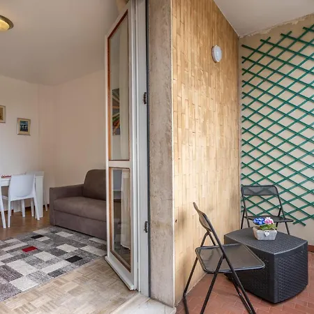 Apartment Guesthost - Zia Dina
